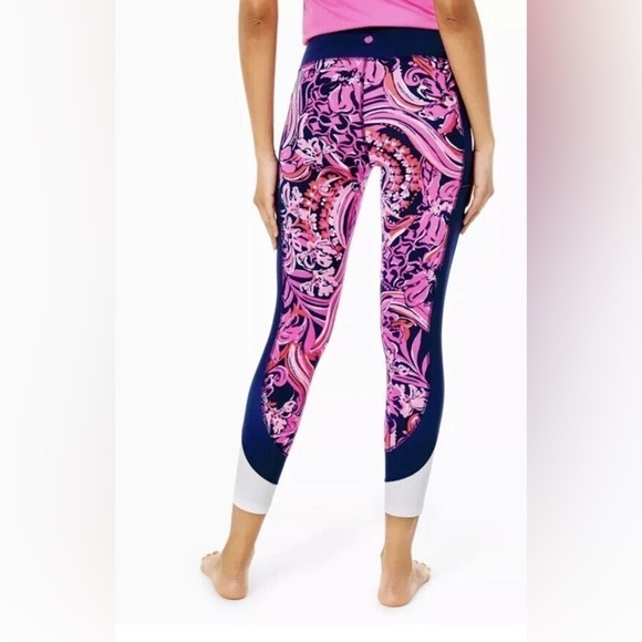 NWT Lilly Pulizer weekender mid rise leggings - Picture 4 of 9